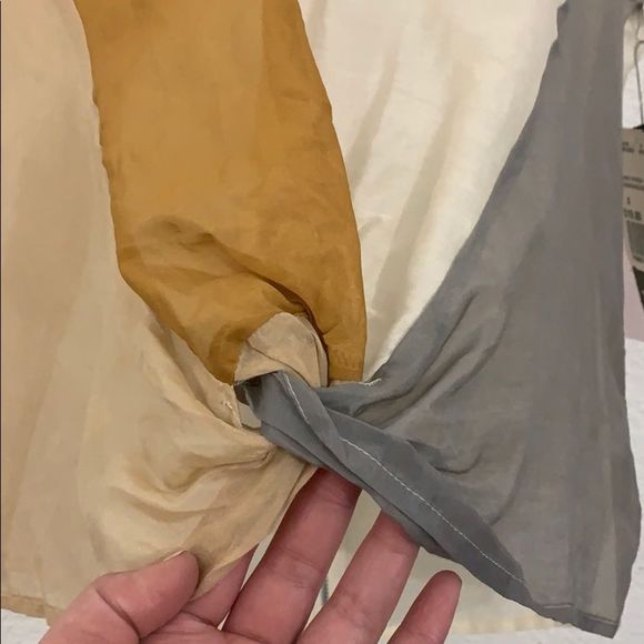 Forever21 silk blend nude/bronze/cream top-S - Picture 4 of 8